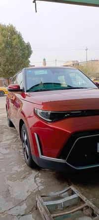 للبيع كيا صول 2023 ماشية 13000 ميل فقط  حادثها جاملغ الايمن وحافة البا...