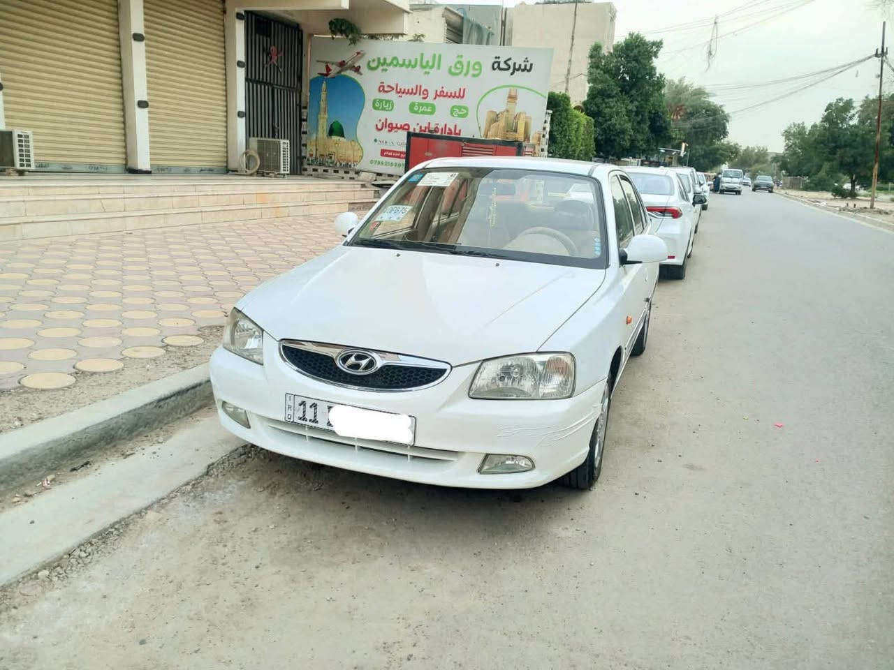 هونداي فيرنا 2011نظيفة جدا كفاله عامه باتري جديد تايرات تخم جديد تبريد ثلج قوايش حتة تايمكس مبدل كله جديد عبوه جديده اصليه فيتبم مروحه جديد مانت الله ورسوله قبل يومين بدلتهن وياهن راديتر اصلي ومي احمر وراديتر بدلته جديد سياره كله مبدل جديد ادامهه وخير من الله سعرها 73  مكاني بشعب وهذا رقمي شراي يتصل ***********
