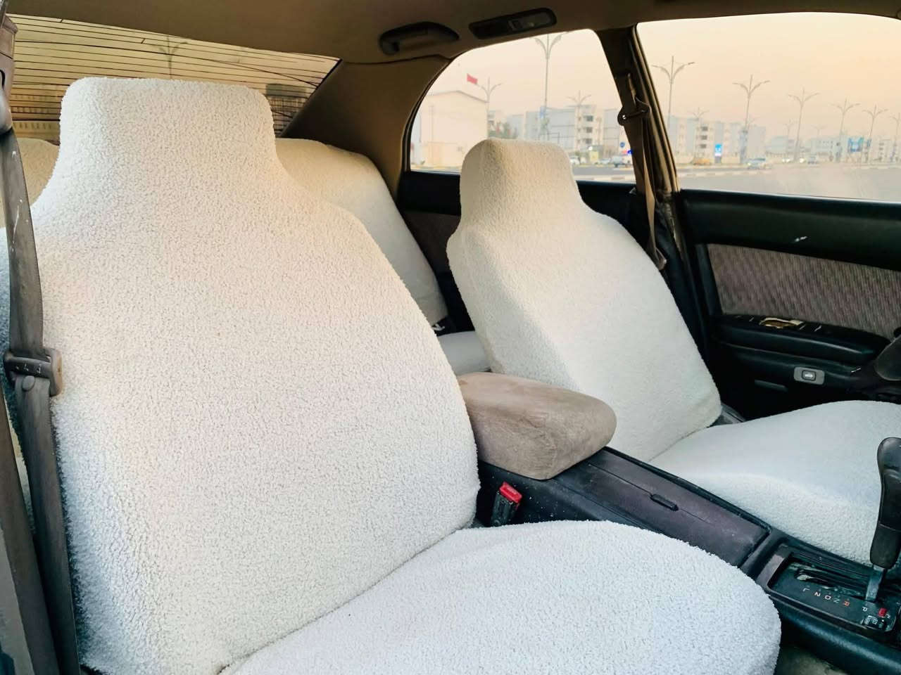 السلام عليكم ورحمه الله 
للبيع بطه متصل لون ابيض موديل 1993 رقم بصره مشروع وطني تحويل مباشر كير مكينه 2500 ديلكو شرط النظافه السياره كفاله گص ونقل وعيب وضربه وصبغ واصوليات يعني كفاله عامه جاهزه من دواخل تخم تاير حداديه اسفنج كهربائيات ويل جديد ادامه جديده مال جناي مكان السياره كربلاء السعر 55 وبيها مجال 
للاتصال...***********
