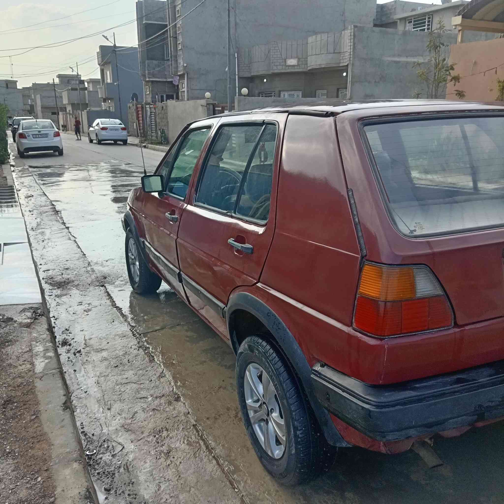 السلام عليكم كولف للبيع موديل٨٨ مكينه بدايه نفخ كهربائيات كله شغاله توايرجدد صبغ عام جماليه السياره بسمي العنوان الموصل الايسر*********** السعر ٢٦ وبيها مجال
