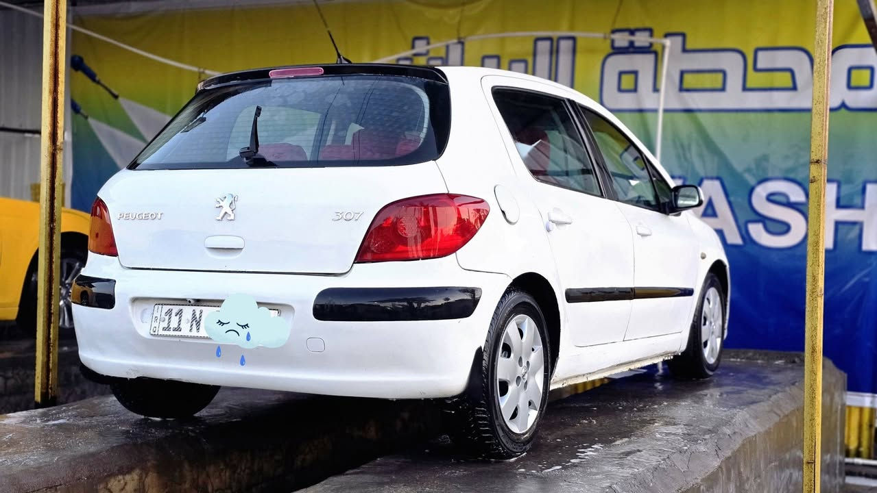 السلام عليكم بيجو 307 للبيع 
موديل ٢٠٠٦
كير اوتماتيك
" مصبوغة حزام مكفوله من الضربه ؛
 مكينة جديدة
 ؛ كهربائيات شغالة
؛ شاشه ايباد 
؛ كامره خلفيه 
؛ باتري جديد 
؛  رقم بغداد انكليزي 
" مكانه بابل حله مركز "
 السعر ٤٩
رقم الهاتف : ***********
