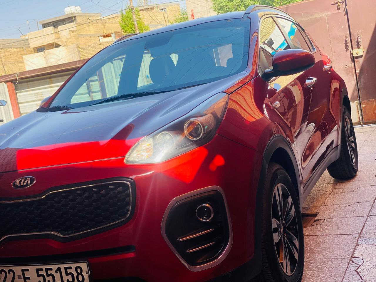 سلام عليكم 
كيا سبورتج للبيع 
موديل 2017
خليجيه 
مكينه دووش 2000
سياره جديده وحلوه 
رقم شمالي بسمي
سياره مكفوله حتى دعاميات فقط بيها باب الايمن الامامي مصبوغ اثر شخووط
كير مكينه مكفولات  واني قبل فتره مسويلها سيرفس كامل 
سياره شاشه كبيره 
لايت زنون عالي ناصي 
حساس امامي خلفي
نضام ايكو تقليل بانزين 
يعني سياره نص مواصفات 
مكان سياره بغداد الحسينيه 

السعر 175
رقم هاتف /***********
