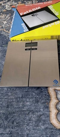 ميزان إلكتروني • سعة ١٨٠كجم • توصيل