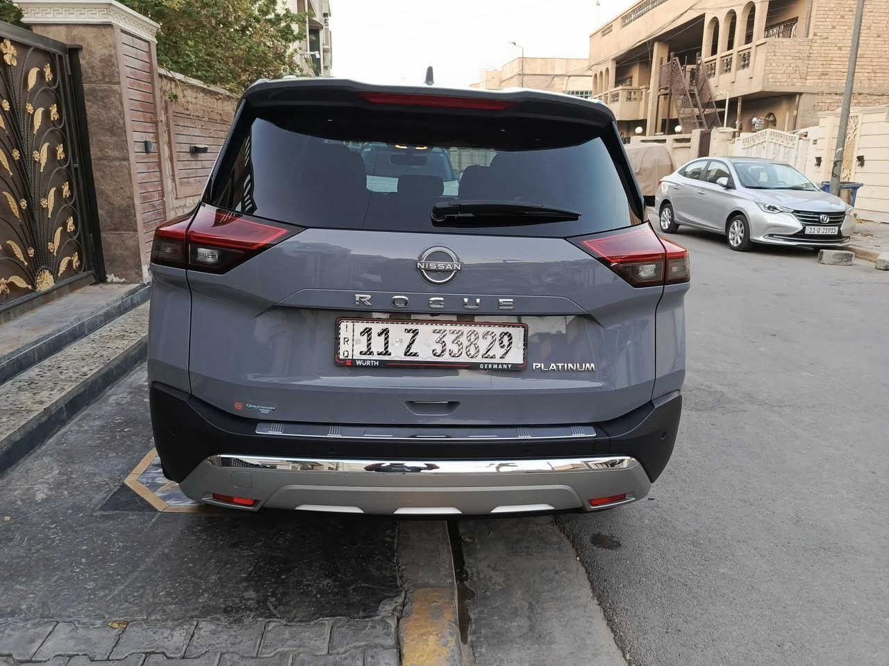 السلام عليكم نيسان روج ٢٠٢٣ ٣ سلندر. بلاتينيوم اعلى فئه. حادثها موضح بالصور. دواخل شاصي راديتر مكفول. مبدا بيها جاملغ والبنيد نفسه تصلح السياره بالمزاد طاب مي ويه الارضيه اجتي فواكف بيها عقل الكاميراتةوالرادار.  سياره كميكانيك وكهرباء كلش حلو   رقم بغداد باسمي  السعر النهائي غير قابل للعمله ابدا. ١٤٠ ورقه. موجوده في معرض لمار شارع الوقف بالكريعات. للاستفسار اكثر ***********
