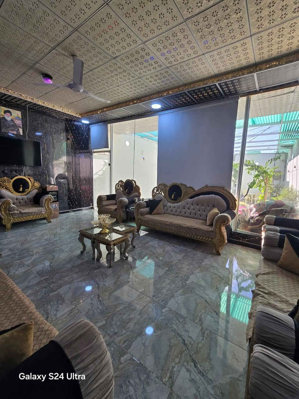 بيت لبيع بعلوت الفحل بشارع الفلل على الشارع المساحه ٢٤٠متر ركن يحتوي على غرف ٣ وصاله ومطبخ وستقبال وطارمه وحديقه البيت على الشارع الساس تجعيب البناء بلوك السكف عكاده السعر ٨٣وبي مجال للستفسار ***********مكتب بركات ام البنين قرب اسواق فدك مقابيل شارع السبيس
