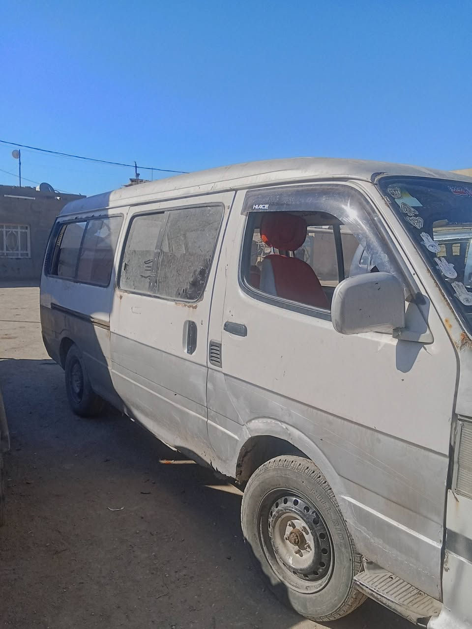 السلام عليكم فتون للبيع 2009سنويه ضايعه رقم صدامي مكينه فتون اوكير اوتماتيك خير من الله حداديه نص عمر غرفته حلوه ابيع كوم حديد هل موجود السعر 17اوبيه مجال  بسيط ناصريه المركز 
الموبايل ***********ما متواجد ع الفيس بيه واتساب
