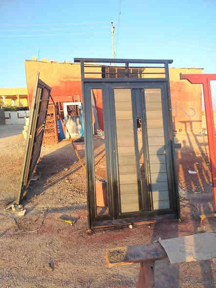 #معمل_الرافدين_للحداده بأسعار مناسبه
كل اعمالنا درجة اولى 
للأتصال والاستفسار :
***********
***********بي واتساب
— في ‏الانبار القائم‏
