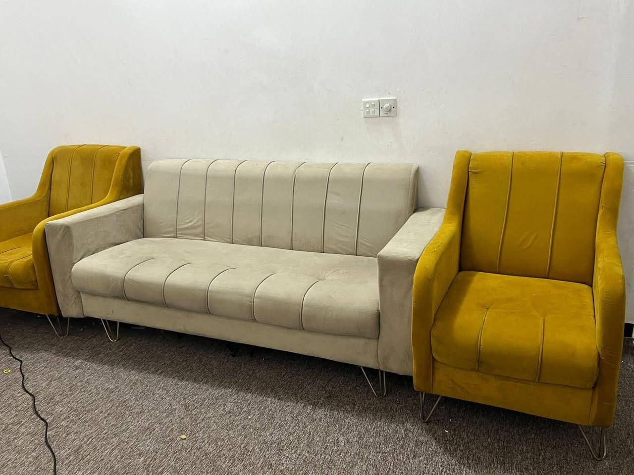 للبيع٢٥٠. ***********
