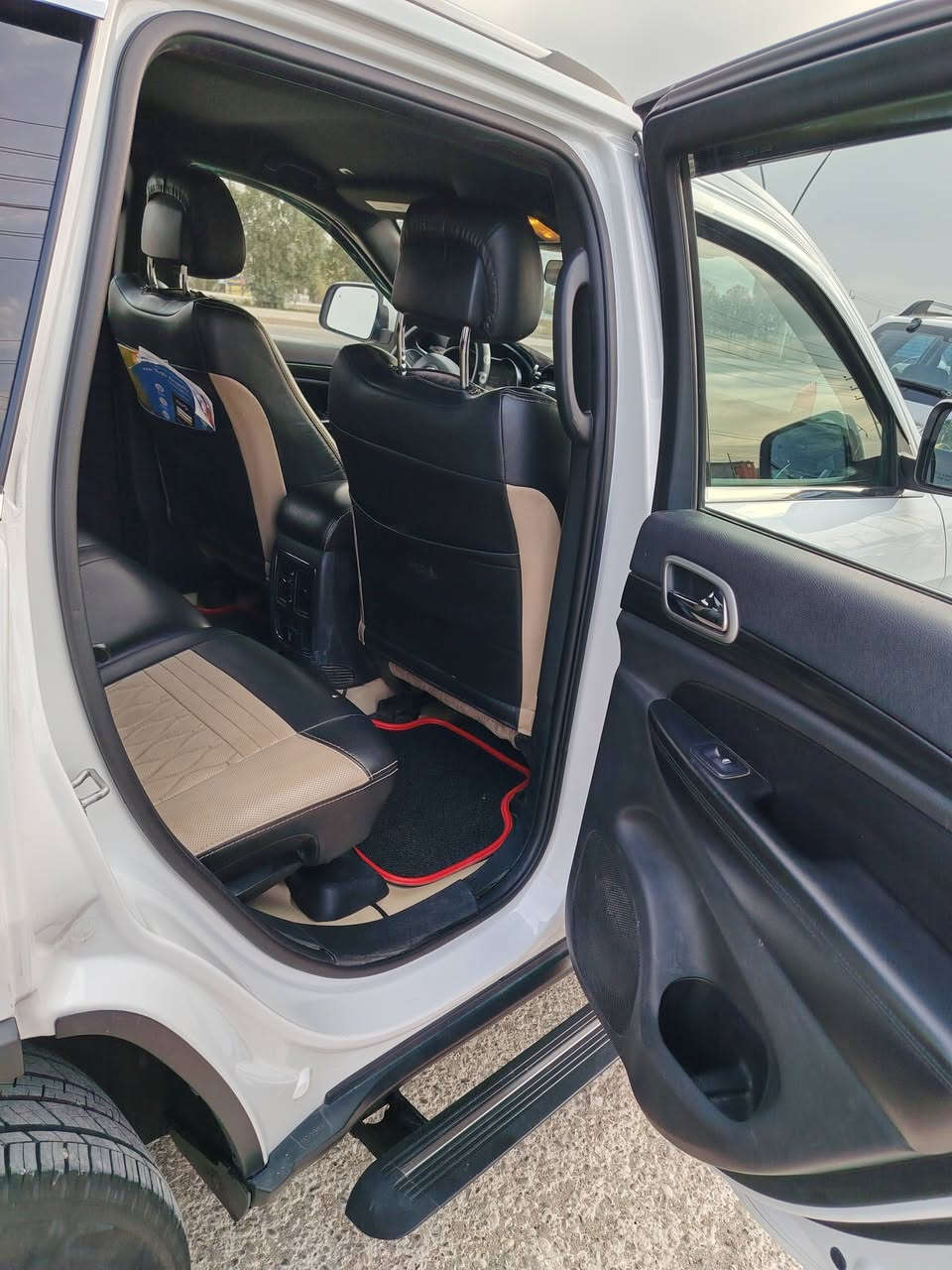 جيب 2019 امريكي
لأريدو 

بدون حادث بيها فقط بارد

فول عدا فتحه 

دوسات ترحيب 

جنطه كهرباء 

كشن كهرباء

كشنات جلد 

كشنات تدفئه 

فور ويل

شاشه كبيره 

سياره جديده ونضيفه 

محور غاز 

رقم اربيل

مكان السياره ديالى 

☎️ ***********
