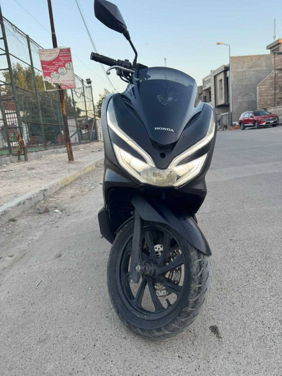 السلام عليكم للبيع بي سي اكس جيل ثالث وارد ماليزي مكينة مكفولة 13 ورقة ونص وبيهة مجال مكاني بغداد الغدير 
***********
