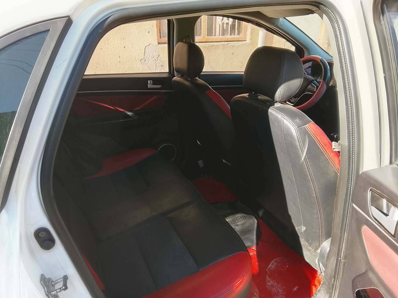 السلام عليكم 
بايك X25 موديل 2019 تحويل ثاني يوم  
مكينة 1500 ياباني بيها طخات بسيطة 
مكينة وگير ع الفحص 
تبريد السياره جاهزه رقم بصره 
سعرها  75ورقه وبيها مجال بسيط 
الاتصال على الرقم *********** مكان السياره بالبصره
