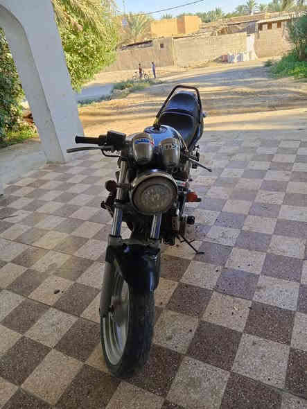 سلام عليكم... 
سازوكي بانده ربع 250 4v 
. 
الدراجه بلادي من تاير لتاير مال جنايه متعوب عليها ونضيفه 
شلعه معدل خير من الله. 
سعره الدراجه مليون و250 وبيها مجال. 
مستعجل ومتوازي ع بيعتها. 
المكان الانبار البغدادي. 
. 
تواصل. 
*********** 
او خاص
