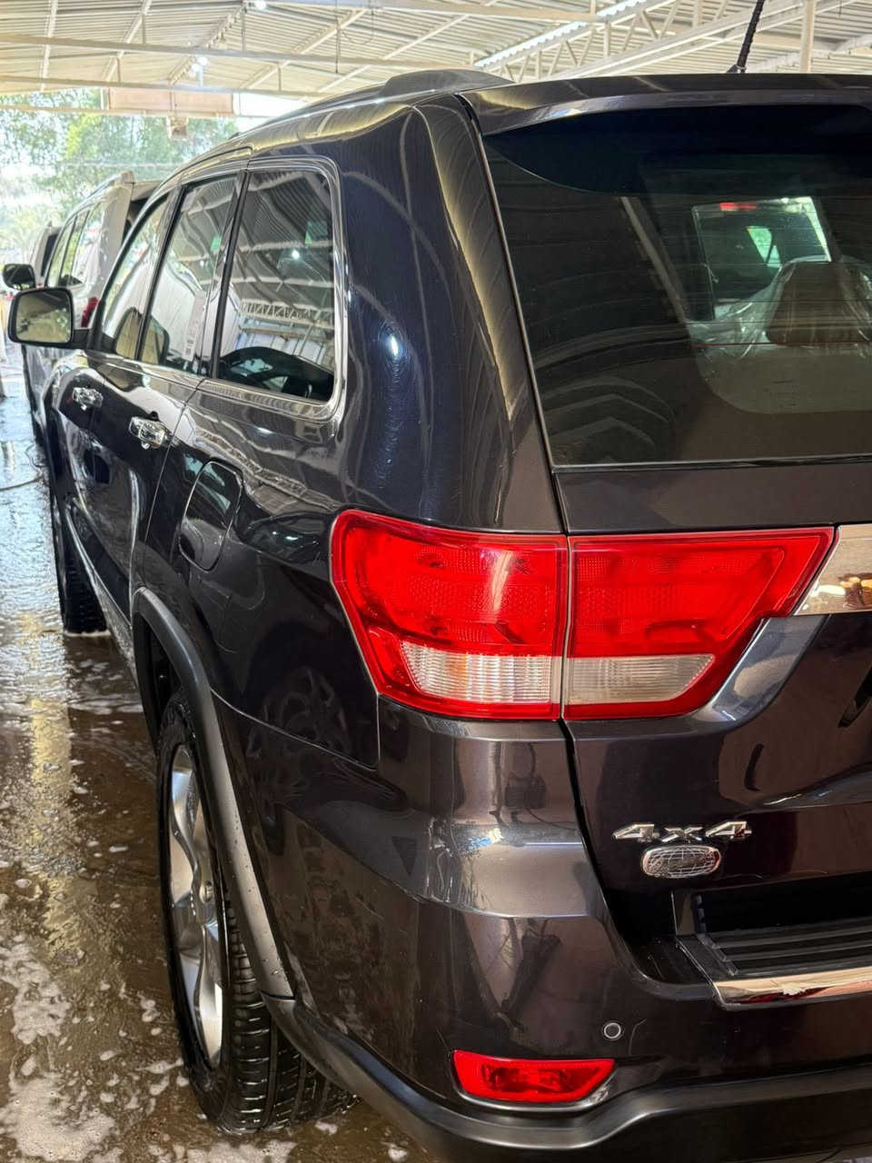 جيب لمتدد موديل 2013 وارد خليجي
ماشيه 124 الف حقيقي

محرك 6 سلندر حجم 3600 مامفتوح بشرط 

كير أوتوماتيك شرط المحرك والكير 

تبريد ثلج 🥶 

رقم سليمانية دولي رقم وهزة وسنويه جديد

🚫 السياره بدون ضرر أو قطره صبغ شرط 

سياره نظيفة جداً بدون صبغ بدون تعديل بارد 

مواصفات فول واحد على واحد

بصمه تشغيل 🫆 

تشغيل عن بعد 

بصمه ابواب 

صندوق كهرباء 

سلايت بنوراما

كشنات جلد و تدفئة و تبريد 

ويل كروم 

كشن كهربا 2

زراك

لايت عدسه 

يدات نيكل 

اشاير بل مري 

مري شفط

بعد بيها هواي مواصفات ‼️ 

سياره جديده وجاهزة من كلشي شرط دينار ما تصرف عليها 
السعر 190$
***********
