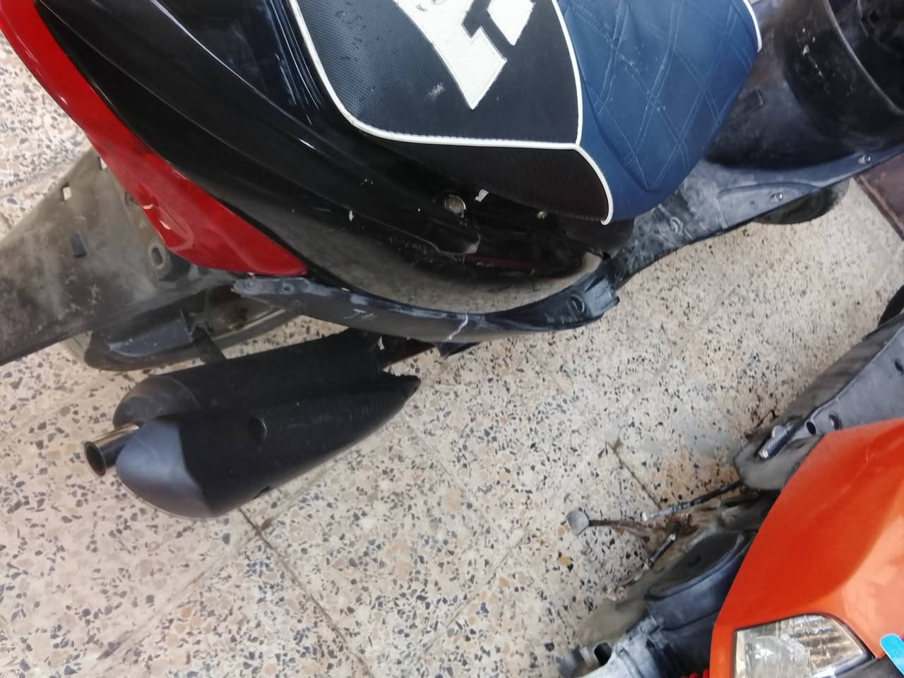 سلام عليكم دراجه ماكس عدله شغاله سلف هندر اشاير مكينه ناعمه مكاني الدوره ابو دشير السعر ٤٥٠ وبيها مجال قليل مكاني الدوره ابو دشير  ***********
