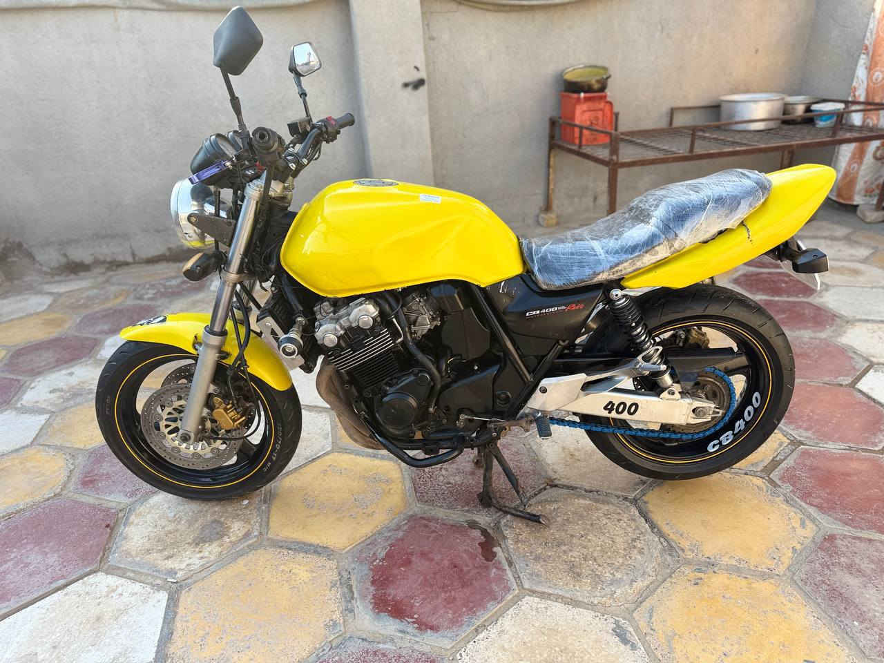 السلام عليكم جميعا ورمضان مبارك لكم   ((للبيع او مراوس ))متوازي حيل علئ بيعتها عندي ضرف ولله سيبي فور  400 مال جناي  كلشي شغال بيها  دراجة  كامله للخير  مابيها كل نقص جديده تجي شغل وتروح مكفوله كفاله عامه وواراقها جاهزه وكمركها مدفوع شرط الترقيم كهربائيات ابريكات خلفي وامامي الله شاهد دراجه تخبل ومال جناي  وسعرها كلش مناسب لان عندي ضرف  رايدها بمليون و400 وبيها مجال بسيط للعلم اقسم بالله هذا مو سعرها بس ضرفي حكمني  الشراي يتصل  وعيوني اله مكان بابل ‭***********
