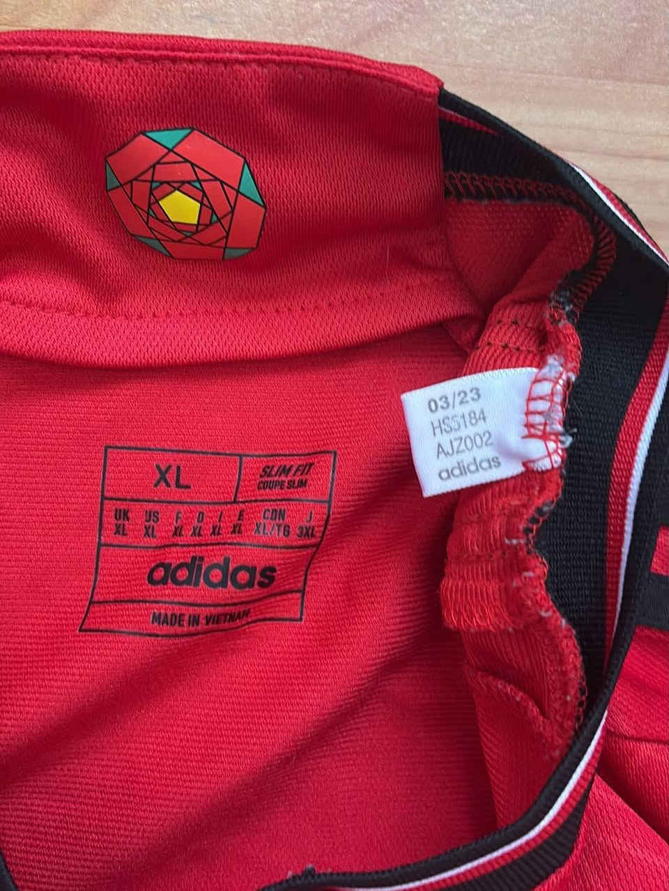 القياس اكس لارج باله 🧓
قطعه وكاله من adidas.


**إذا كنت صاحب هذا الإعلان وتريد حذفه لأي سبب، رجاءا أرسل رسالة إلى الدعم الفني**