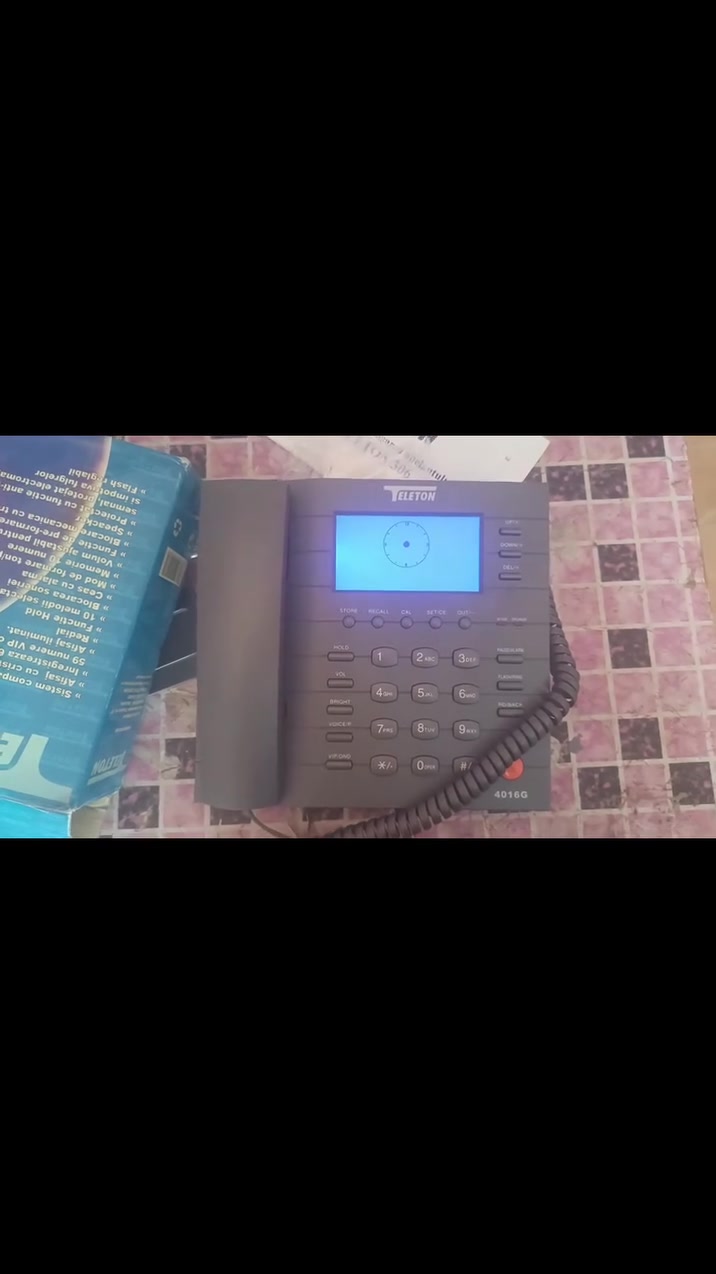 *هاتف ارضي TELETON 4016G* 📞

### *المواصفات الكاملة من الكارتون* d4d1

*الشاشة والذاكرة:*
1. *شاشة LCD* كريستال سائل مضاءة
2. *سجل المكالمات*: يخزن 69 مكالمة واردة + 20 صادرة + 20 مستلمة او محذوفة
3. *ذاكرة VIP*: 59 رقم VIP
4. *ذاكرة سريعة*: 10 ارقام d4d1

*الميزات:*
1. *نظام الاتصال*: FSK/DTMF متوافق
2. *سبيكر + مايك*: بيه سبيكر داخلي وديفوزر
3. *10 نغمات رنين* تقدر تختار منها
4. *Hold*: ايقاف مؤقت للمكالمة
5. *Redial*: اعادة اخر رقم
6. *منبه + ساعة*
7. *قفل لوحة المفاتيح* 3 خطوات
8. *حماية*: ضد الصواعق والشحنات الكهرومغناطيسية + ضد السرقة
9. *Flash*: زر فلاش قابل للتعديل
10. *التحكم بالصوت*: 3 مستويات لصوت الجرس
11. *نظام الاتصال*: Tone/Pulse d4d1

السعر 18


**إذا كنت صاحب هذا الإعلان وتريد حذفه لأي سبب، رجاءا أرسل رسالة إلى الدعم الفني**