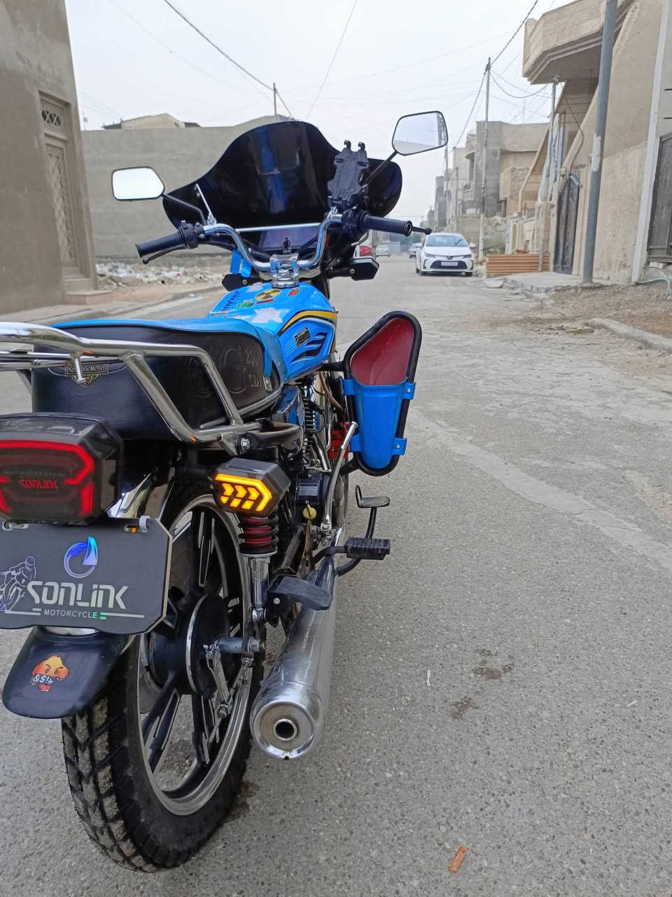 للبيع سونلنك 5 گير مديل 25 زيرو ماشية 10 الف اوراق اصولي سلف وهندر مكينة سودة 200cc بعدها بالچيس برغي مفاتح بيها صالنصة كاتم كهربائيات شلع شغال دشبول الكتروني وبي شاحن طسة ناعمة بريك امامي وخلفي اضافاتها حامل جهاز وغطاء مانع هواء ترايك مكفول سعرها 685  بدلت بيها ويل خلفي فقط مكاني بغداد البياع الشراي يتصل ***********
