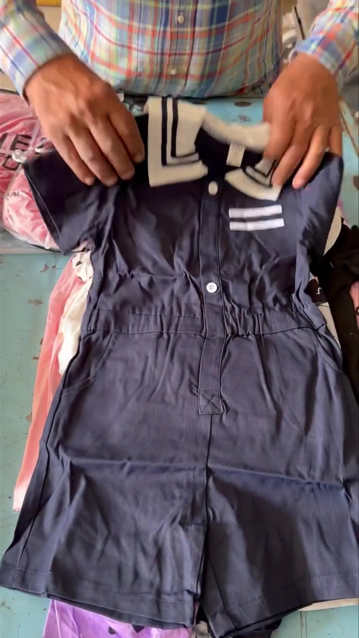 ملابس اطفال جديد شي ان 
كيس بها ٥٠٠ قطعة مشكل 
سعر كيس ٧٥٠ الف دينار


**إذا كنت صاحب هذا الإعلان وتريد حذفه لأي سبب، رجاءا أرسل رسالة إلى الدعم الفني**