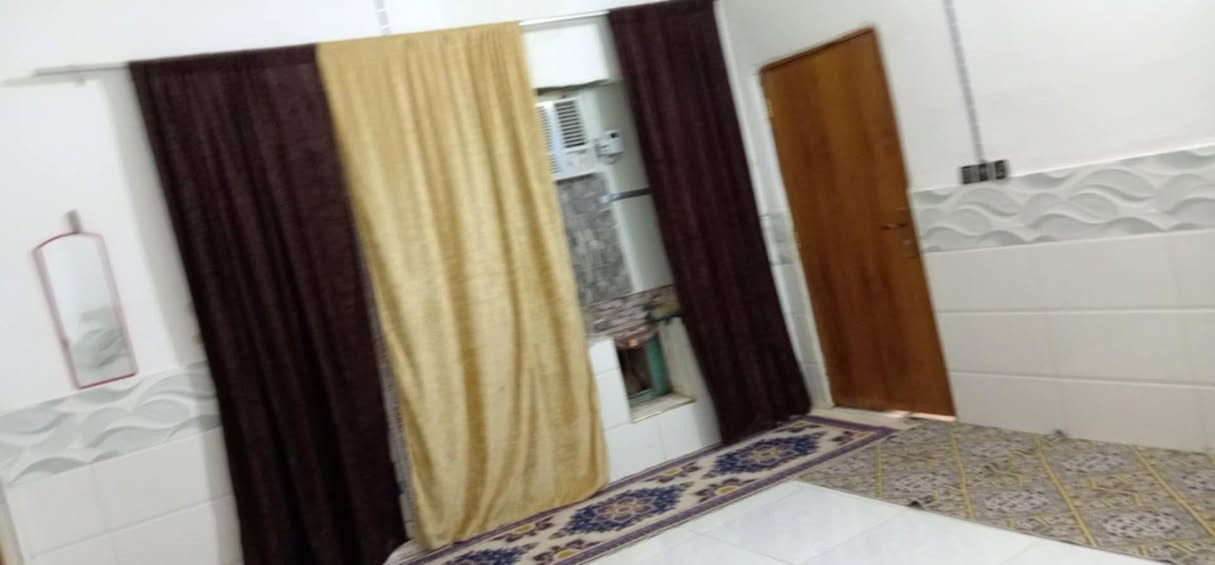 السلام عليكم بيت للبيع زراعي مساحته 140م غرفتين نوم وصالة ومطبخ وحمام وبراني بناء جديد طابوق العنوان دغاره قرب ملعب السنبله استفسار أكثر ***********
