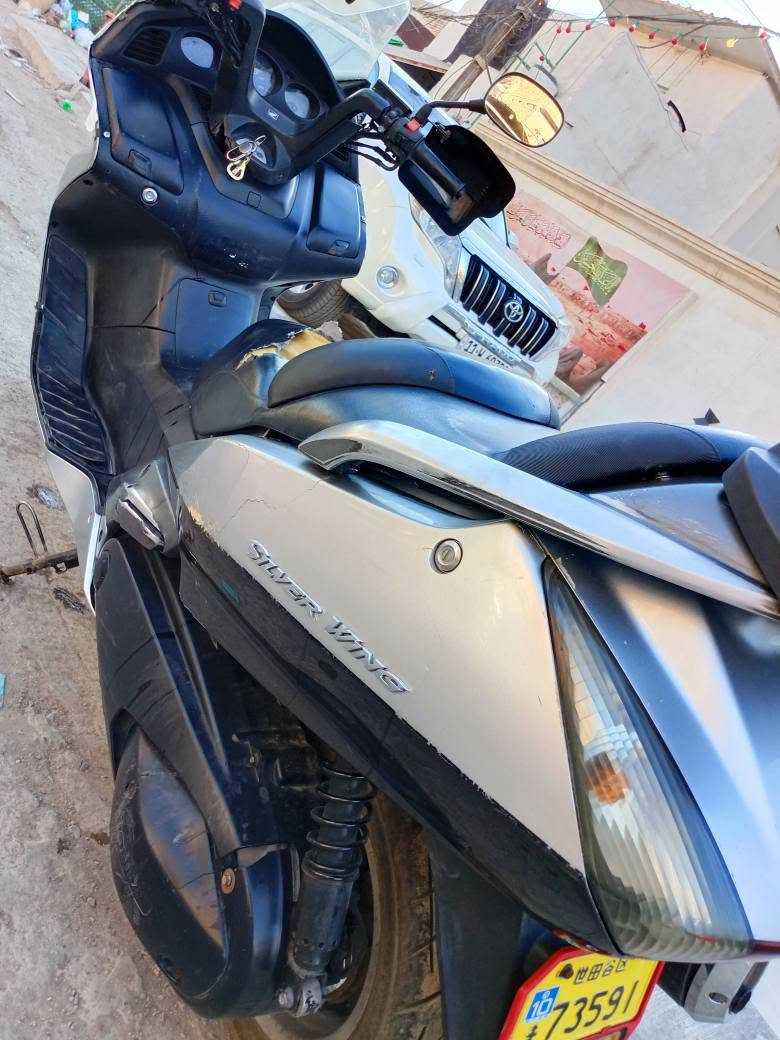 سلام عليكم سلفر 600 محرك برغي ما مفتوح. بي دراجه شلعه ومعدل شرط 180  بيه ملاحظات بسيطه بلكفرات ترايك وين ميعجبك السعر 1800 موجود واتساب *********** بغداد, العراق
