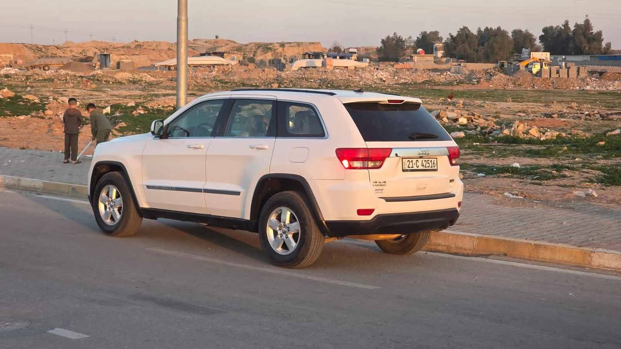 جێب لاریدۆ ئەمریکی مۆدێل 2013کلین تایتڵ ئیسپانەلەمەکینەو گێڕیی نەدراوە بەشەرت کوشن جلدناوزەرد سوکان ڤۆلیۆم تەحدیدسورعە دەبڵ ئەکسل چوارتایەیی لۆکی لەژێرە تا2030تازەیە ڕەقەم باریکە هەمووشتێکی تازەیە کۆبۆن بەنزینی هەیە بەناوخۆمەوەیە چرکەیی تیانیە ماڵی دۆستە نرخ 200مامەڵە *********** كركوك, العراق
