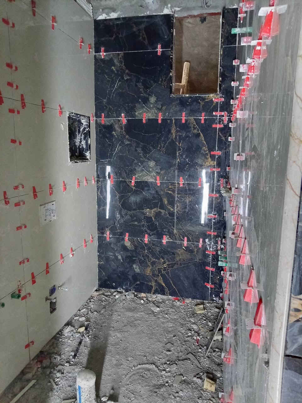 شغل خلفه درجه اولى جدران وارضيه وبورسلين ومرمى  ***********
