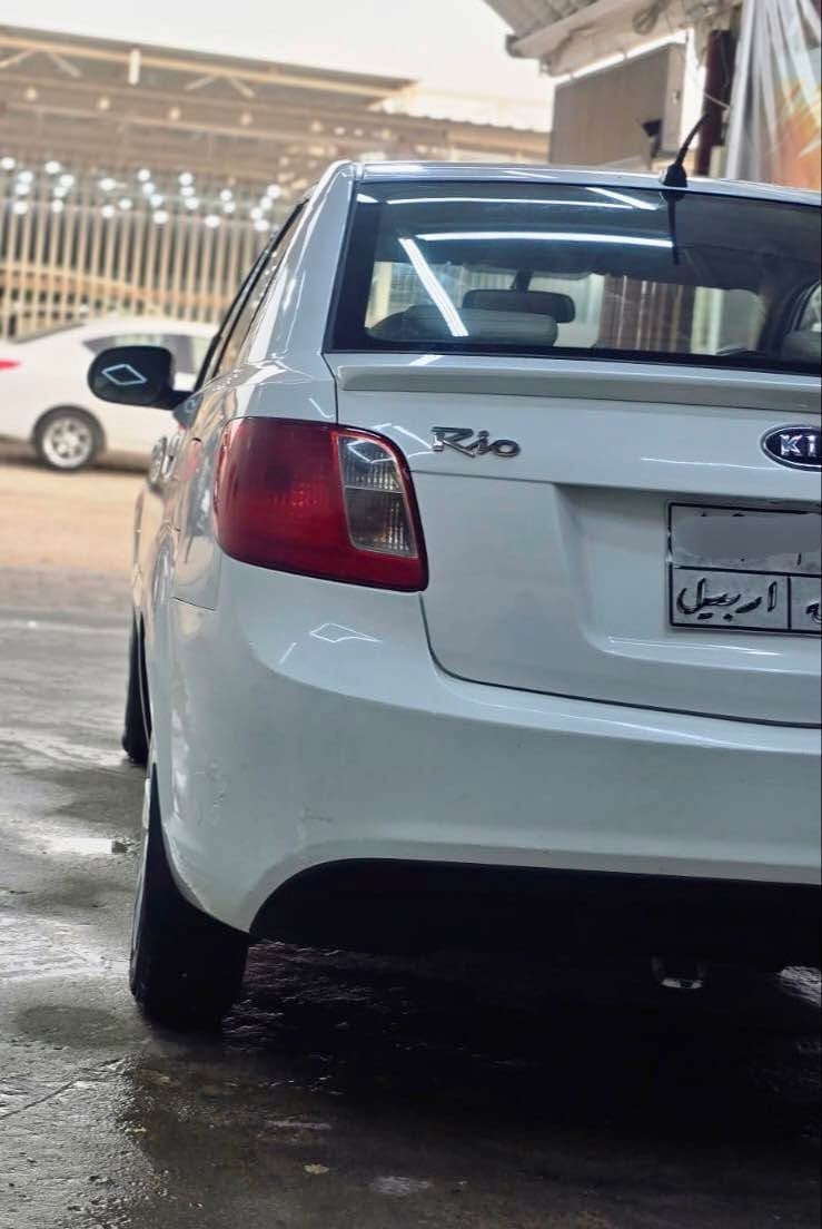 كيا ريو ٢٠١١ 
مكينة 1.6 مامفتوحة مسويلهة ادامة كاملة 
سيارة ماشية ١١٩ حقيقي 
مكفولة كفالة من صبغ وبارد وضربه ماعدا تكحيل بدعاميات والسياره كلش جديده وبالواقع هواي احلى من الصور 
رقم اربيل بسم شركة تريد تحويل تريد وكالة 
تخم تاير جديد تبريد خير من الله 
حداديه جديده 
ستفسار ***********
مامتواجد على فيس النجف, العراق

