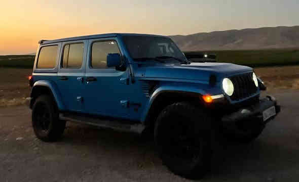 جيب لانكلر بيع ومراوس
تحويل شرط
صور الحادث بالمنشور 
معدل عليهه هواي ومصروف عليها هواي سياره تخبل
لون مميز بحري 
السعر 280 
العنوان بغداد بوابة الكاظميه 
***********
