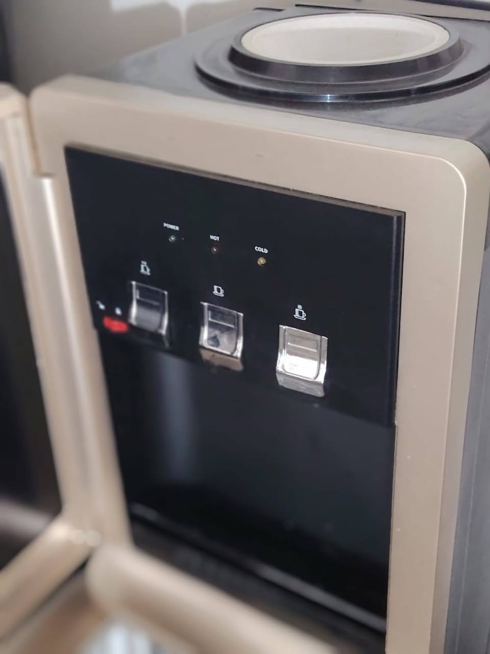 غراض اخو الجديد مستعملات قليل الاستفسار خاص


**إذا كنت صاحب هذا الإعلان وتريد حذفه لأي سبب، رجاءا أرسل رسالة إلى الدعم الفني**