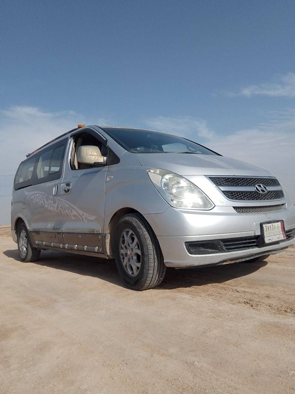 سلام عليكم ستاركس للبيع 2009 
مفتوح ومحور مسكر كير اوتماتيك 
سنويه  ال2029 سياره تحويل مباشر 
سياره باسمي مكفوله من العيب الشرعي 
السعر 130 وبيه مجال 
***********
