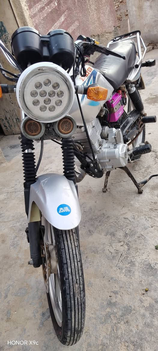 السلام عليكم دراجه للبيع دايوان عضم مديل 2018 مكفوله من عده هاي الطعجه البل تانكي كهربايات كله شغاله الدراجه حلوه كلشي ماعايزه السعر 750 
مكلف بل نشر هاذه حساب راعيه ابو فاطمة الجنابي


**إذا كنت صاحب هذا الإعلان وتريد حذفه لأي سبب، رجاءا أرسل رسالة إلى الدعم الفني**