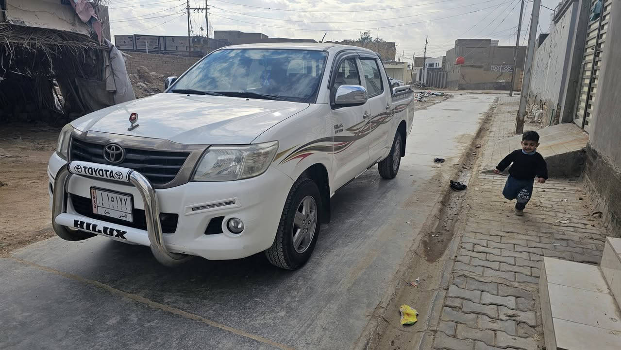 تفاصيل السيارة في الفيديو وللتواصل الاتصال على هذا رقم ***********
