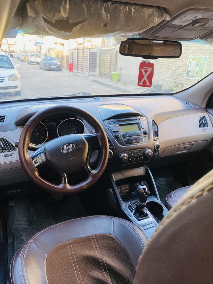 توسان 2014 خليجية مال الشركة العامة للسيارات
السيارة بيها جاملغ امامي امبدل فقط باقي كفالة
محرك كير تبريد ع وضع الشركة 
السيارة من هية زيرو عدنة
حالياً ماشية 157km
رقم بغداد انكليزي
محرك 2000
اشاير بل مري 
السيارة نظيفة ومابيها اي نقص
معروضة 148$ وبيها مجال 
مكانها بغداد 
***********
