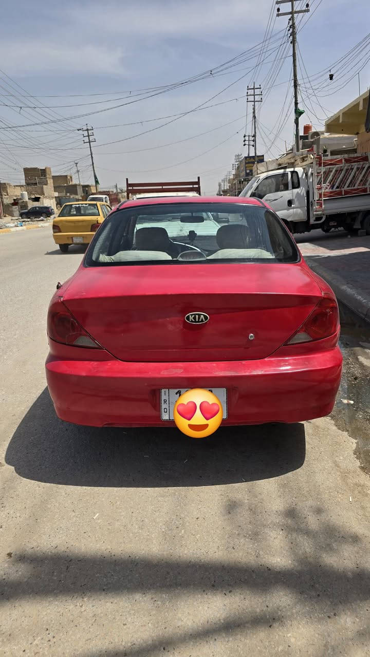 كيا سبكترة موديل ٢٠٠٢ .. مصبوغة عام كير ومحرك  اوتوماتيك شرط .. كهربائيات كلها شغالة .سنتر لك تقفيل وتفتيح.. شاشة.. كاميرة خلفية.. منظومة تبريد كامله نقصها غاز..
هزه جديدة .. رقم جديد كربلاء بأسمي..  مكان السياره كربلاء
السعر ٣٥
للاستفسار ***********
