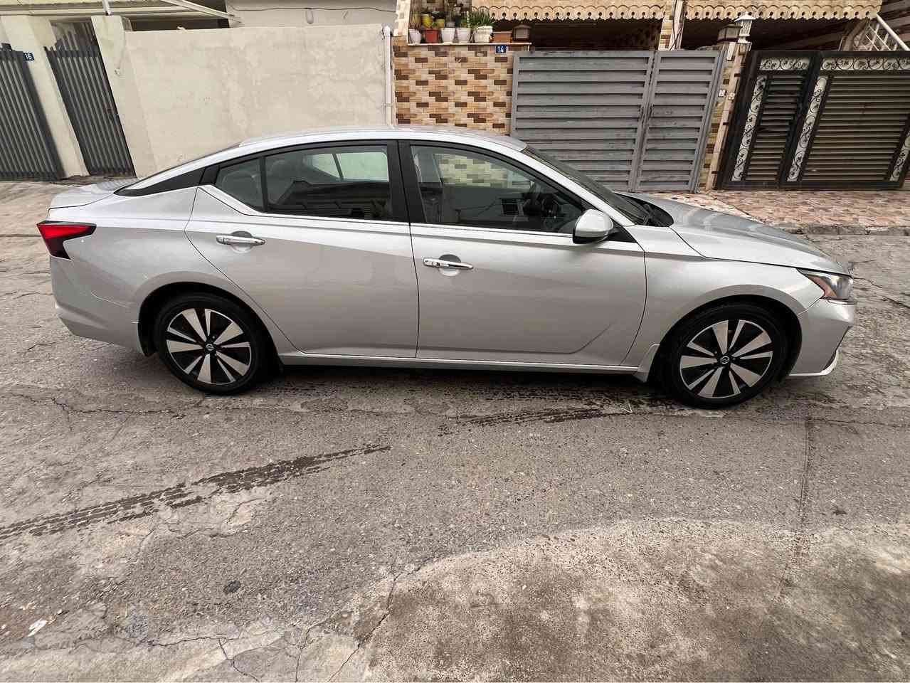 نيسان ئةلتيما 
موديل 2023
58 مايل رويشتووه
مواسةفات S
گير - مةكينه - تةحويل - غرامه - بةشةرت
بوياغ - دوو پارچه كلير - بى ليدران 
سةنةوى نوييه - 2030
رةقةم شانسى دانراوه
سونةر دانراوه
رادار - بةردى گزوز - ئيرباگ - تةزره - بةشةرت 
شوين - هةولير 
*********** وةتس ئةپ
153$ 
مةجالى تيدايه

نيسان التما 
موديل 2023
58 مايل ماشي
مواصفات S
محرك - گير - شرط
تحويل - غرامه - نفس يوم
سنوية جديد - 2030
صبغ - قطعتين كلير امريكي - بدون حادث 
صور سونار موجود
رقم شانصي موجود
رادار - حجر - ارباگ - حالوب - شرط فحص
مكان سيارة - اربيل 
*********** وتس اب
153$ أربيل, العراق
