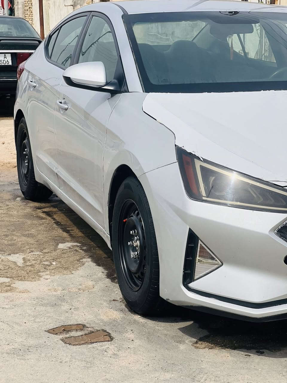 سلام عليكم النتره ٢٠١٩ سياره جهزه من كلشي رقم معوقين بعد ٣اشهر تصير حره وكاله عمامه انه أدور سياره حدثه بنيد وجملغ أبيع أو مروس  السعر ١٣٠ وبيه مجال ***********
