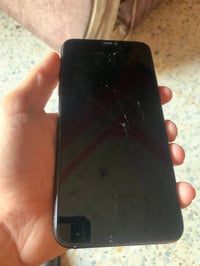 ١١ برو ماكس • شاشة وبطارية مبدلة • يشغل 90 فريم