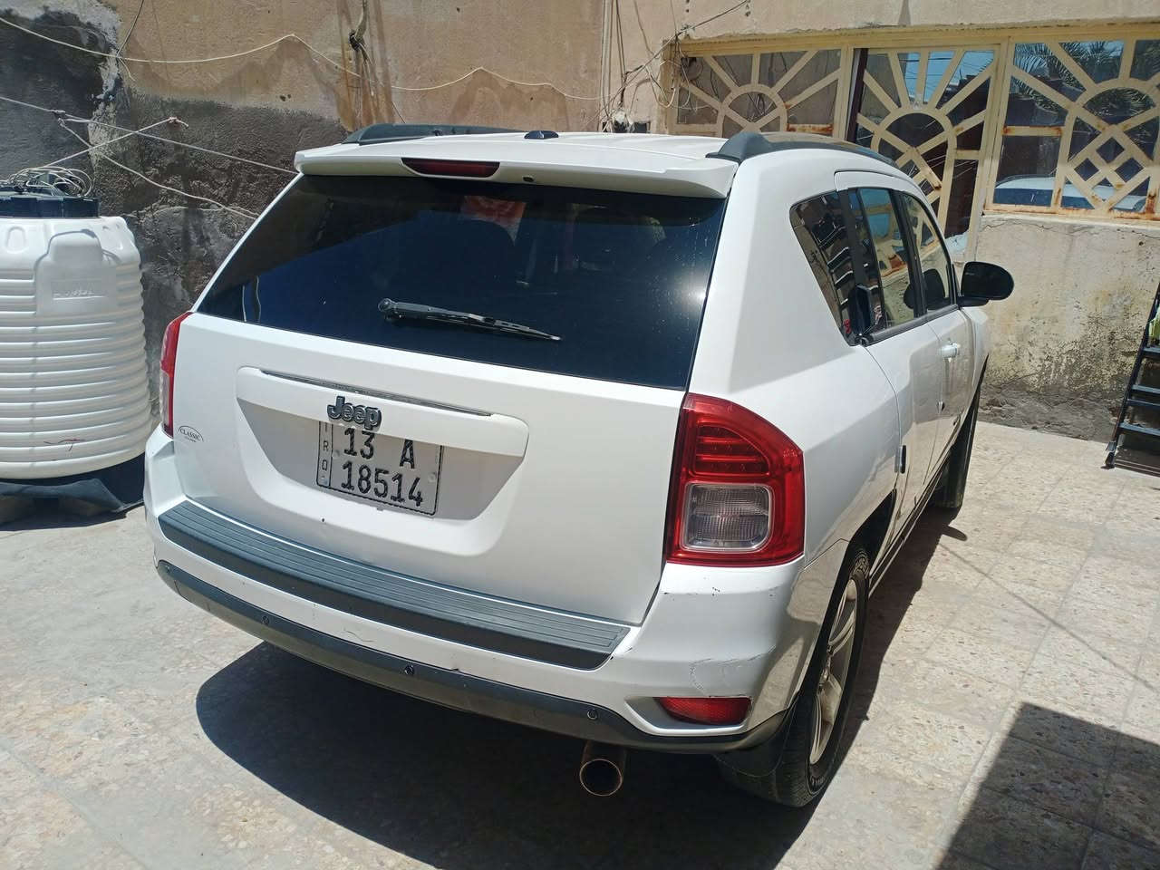 سلام عليكم
كوم باص 
وارد امريكي ضربه بنيد فقط جدن بصيطه 
رقم ميسان الدولي مكان السياره بصره قرب محكمتي الكزيزه 
السياره جاهزه من الخير 
موديل 14 السياره ماشيه 100
الاستفسار ***********
السعر 80 وبيه مجال
