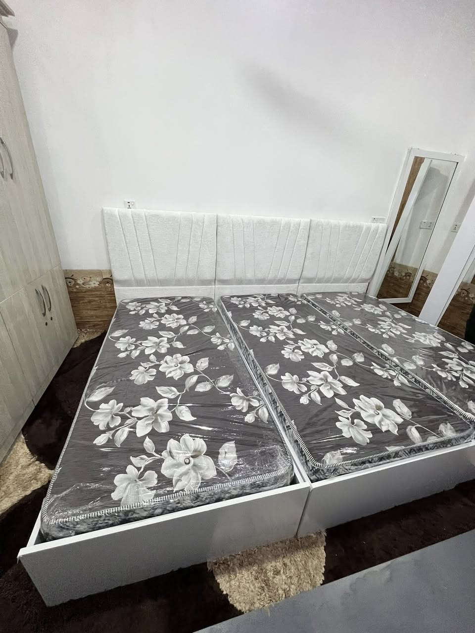 سیسەمی یەک نەفەری نرخی تەنها ١٢٠💸  بە دۆشەکەوە🛏️
سیسەمی دوو نەفەره نرخی تەنها ١٦٠ 💸هەزار🛏️ 
باشترین جۆری سیسەمان بۆ هێناون بە جوانترین دیزاین 
 زەمانی ٥ ساڵ⏳ 
هەر رەنگ و نەخشێکت بوێ بەردەستە
گەیاندنمان هەیە بۆ هەموو شارێک🚛  
ناونیشان: چوارقورنە پێش تڕافیک لایت
مۆبیلیاتی ئاری 
***********☎️
