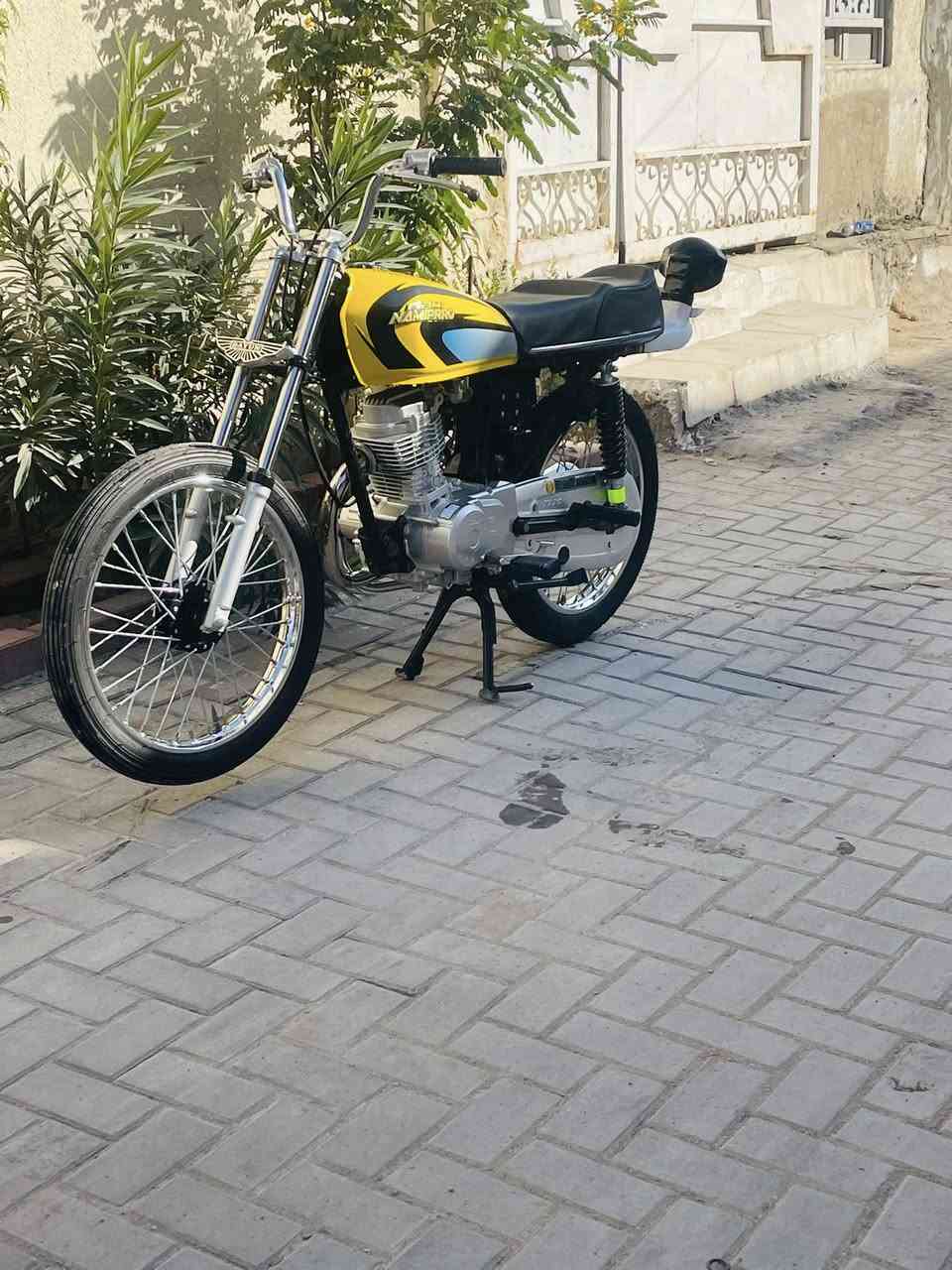 سلام عليكم للبيع نامة شلامجة تعمير جديد كلة احمد شهاب شاصي 13 اوارق اصولي مكفول مكينة ما مفتوحة دراجة فول مابيهة اي نقص سعر900مكاني كربلة حي الغدير رقمي***********
