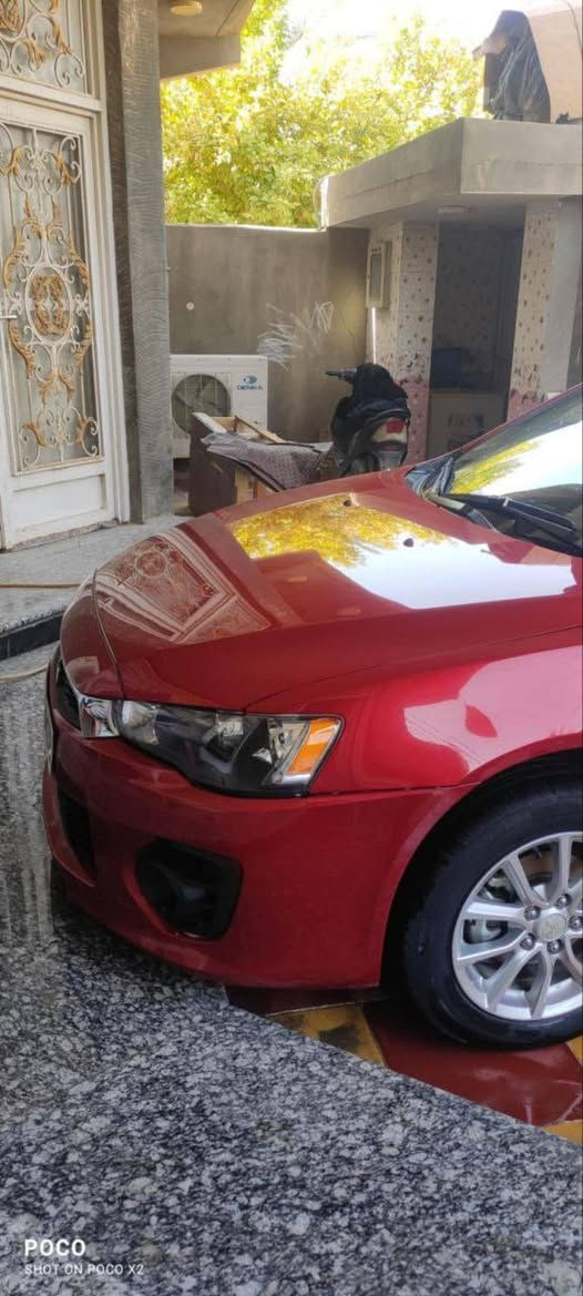 السلام عليكم سيارة ميسيبوشي لانسر ( القرش) موديل 2018 مكينه 2000
رقم سليمانيه الجديد والسنوي بأسمي السياره وكاله وجود فقط خدوش موضحه بل صوره ماشيه 105 كم والسعر 125 ومبيها مجال للاستفسار الاتصال على هذا الرقم 
***********
