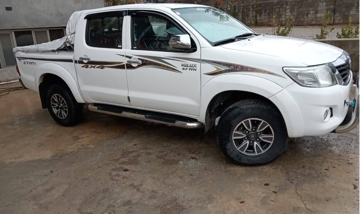 تۆیۆتا هایلوکس 2012 سفری شەریکەی جیهان 
سەیارەکە یەك دەستە 
238 هەزار ڕۆشتووە 
و سەنەوی ژینگە هەتا 2027هەمووی تازەیە
هیچ مەسرەفێکی تێدانیە 
یەک تۆز سەردەکورت لە جامخی پێشەوە
 لەی سەکن و دەحمی پشتەوە
 لێ دراوە یێک تۆز بێ بۆیاخە 
هەموو شتێکی بە شەرتە 

سـعـر : لە کۆمێنت داوابکە ڕاستەوخۆ بۆت دێت 📥 

گێر و مەکیەنەی بەشەرت نەکراوەتەوە 
هیچ کێشەیەکی تێدا نییە 

ژمارەی خاوەنەکەی 
***********
