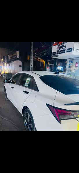 سلام عليكم النتره مديل 2021 خليجي مكفوله السياره جديده كلها على وضع الشركه بسم شركه سنوتيه ماساقطه موصفات
فتحه 

بصمه 

لد امامي لد خلفي بيه بارد بجاملغ الايمن وبارد بجاملغ لايسر

حساس امامي حساس خلفي 

ويل كب كروم

شباك نيكل

شاشه كبيره 

مكينه 2000

كأمره دوراره 

 فووول وبعد بيها مو موصفات 

السعر 168 لاتصال ***********
