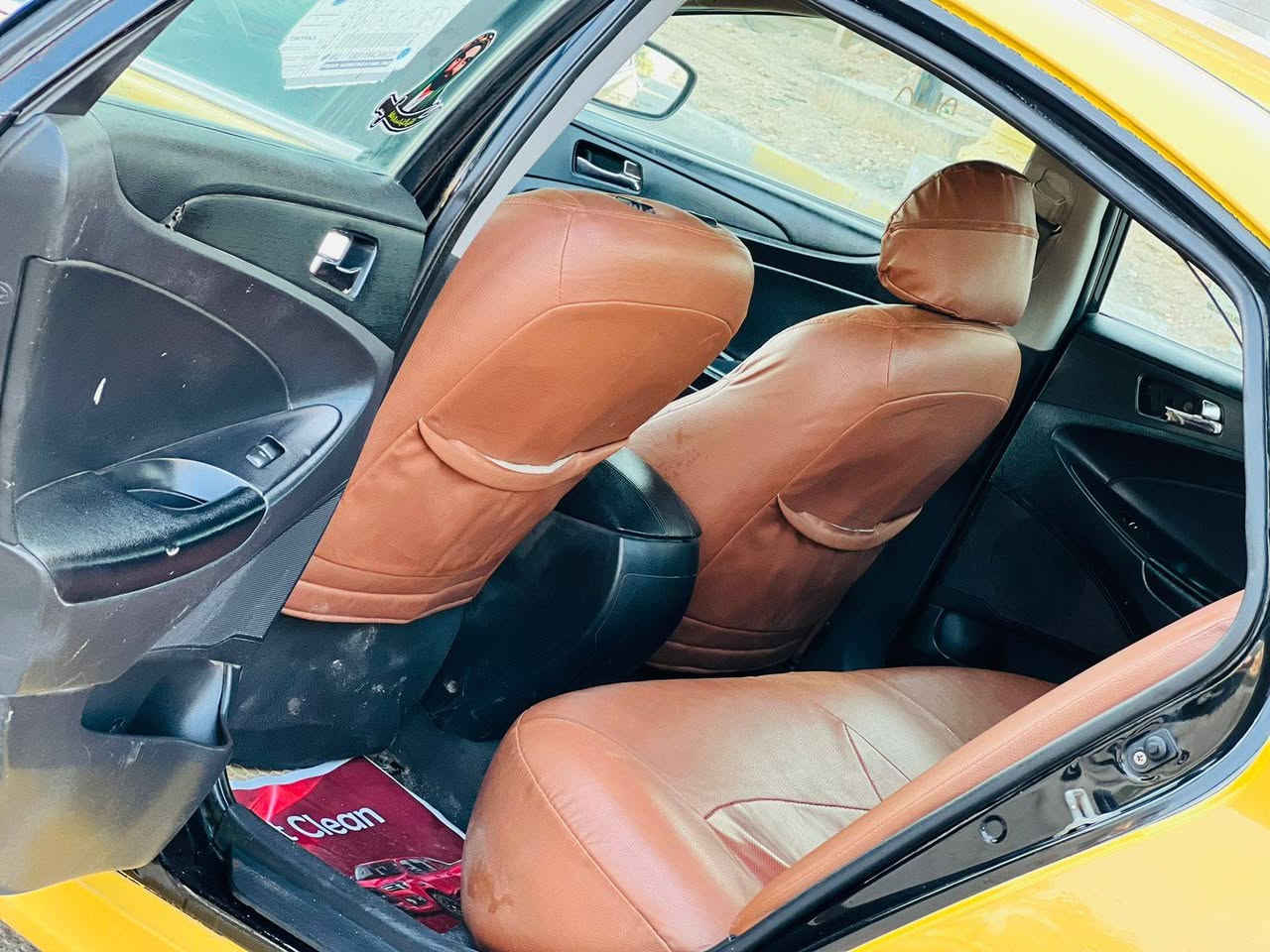 سوناتا مديل 2011  وارد امريكي سعر 88 وبيهه مجال للاستفسار *********** حادثهه جاملغ امامي فقط والباقي مكفول ضربه وتبديل ليبل واحد السياره مواصفات فول فتحه بصمه تشغيل بصمه ابواب شاشه كامره دواخل جلد شفتات ستيرن مثبت سرعه تحكم كشنات  مكينه كير مكفولات حداديه تخم تاير تبريد شغال رقم بغداد نكليزي سنويه لل28 مصفره هيئه وغرمات  مكان السياره كربلاء المقدسة مكلف بل نشر
