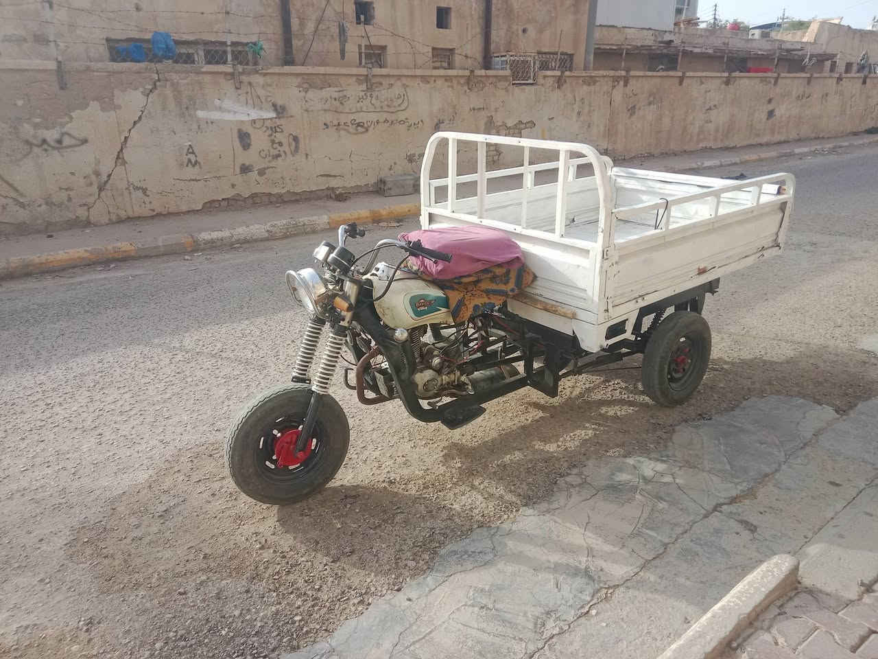 السلام عليكم ستوته للبيع نضيفه هندر سلف شغال صدر جديد كلك كلك 
السعر 750 بيه مجال
***********
