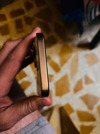 آيفون ١٦ برو ماكس • ٢٥٦ • بطارية ٩٥