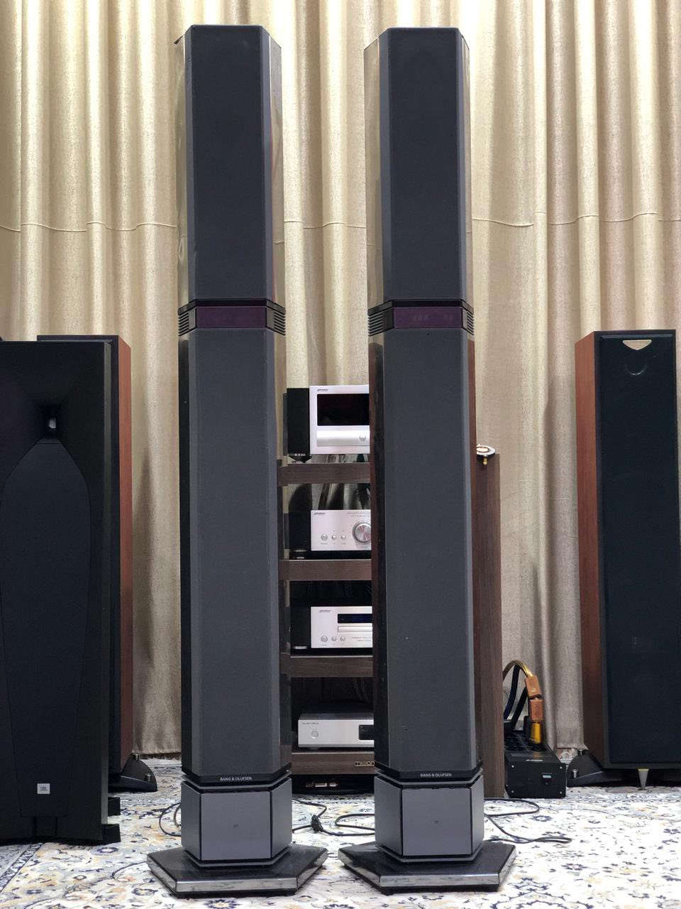 B&O penta mk2 active
سماعات احترافيه اكتيو
غنية عن دقت صوت عالية الجودة
Made in denmark
السماعات مستخدمة
***********
