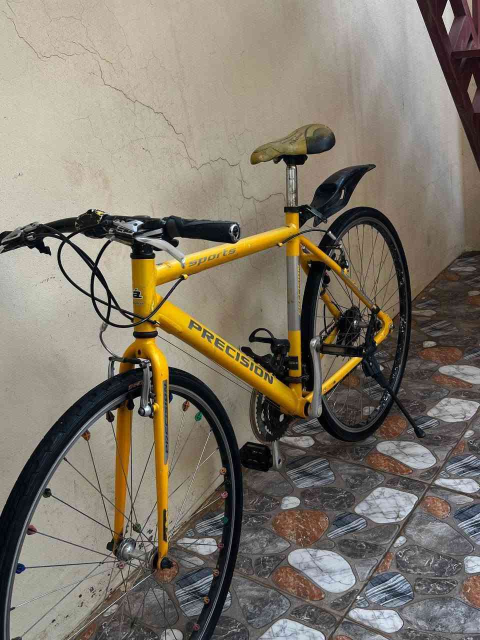 للبيع بايسكل سباقات PRECISION
هيكل ألمنيوم خفيف.
سرعات Shimano تعمل ممتاز.
فرامل ممتازة.
الدراجة بحالة جيدة وجاهزة للاستخدام.
مناسبة للرياضة، والمشاوير، والاستخدام اليومي.
السعر: 130 ألف دينار قابل للتفاوض بالمعقول.
اذا تشتريه مراح تندم عليه.
للتواصل: ( راسلني خاص).


**إذا كنت صاحب هذا الإعلان وتريد حذفه لأي سبب، رجاءا أرسل رسالة إلى الدعم الفني**