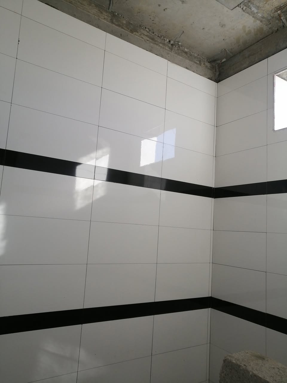 صفاف سرميك بورسلين جدران ورضيات بايات ازرات
شغل رقم واحد ***********
